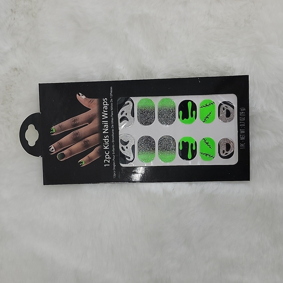 Kids Nail Wraps 12pc Halloween - Picture 1 of 3